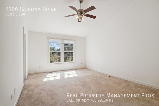 Building Photo - 2106 Sabrina Dr