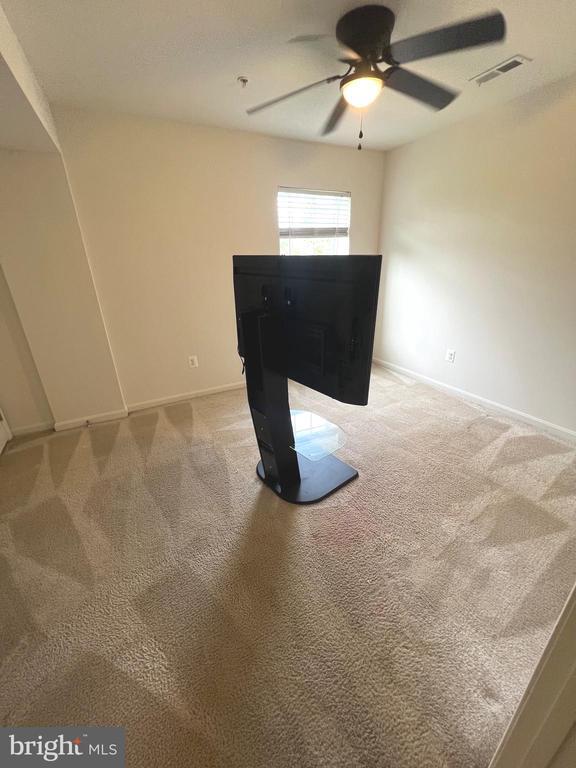 Building Photo - 46159 Seabiscuit Ct