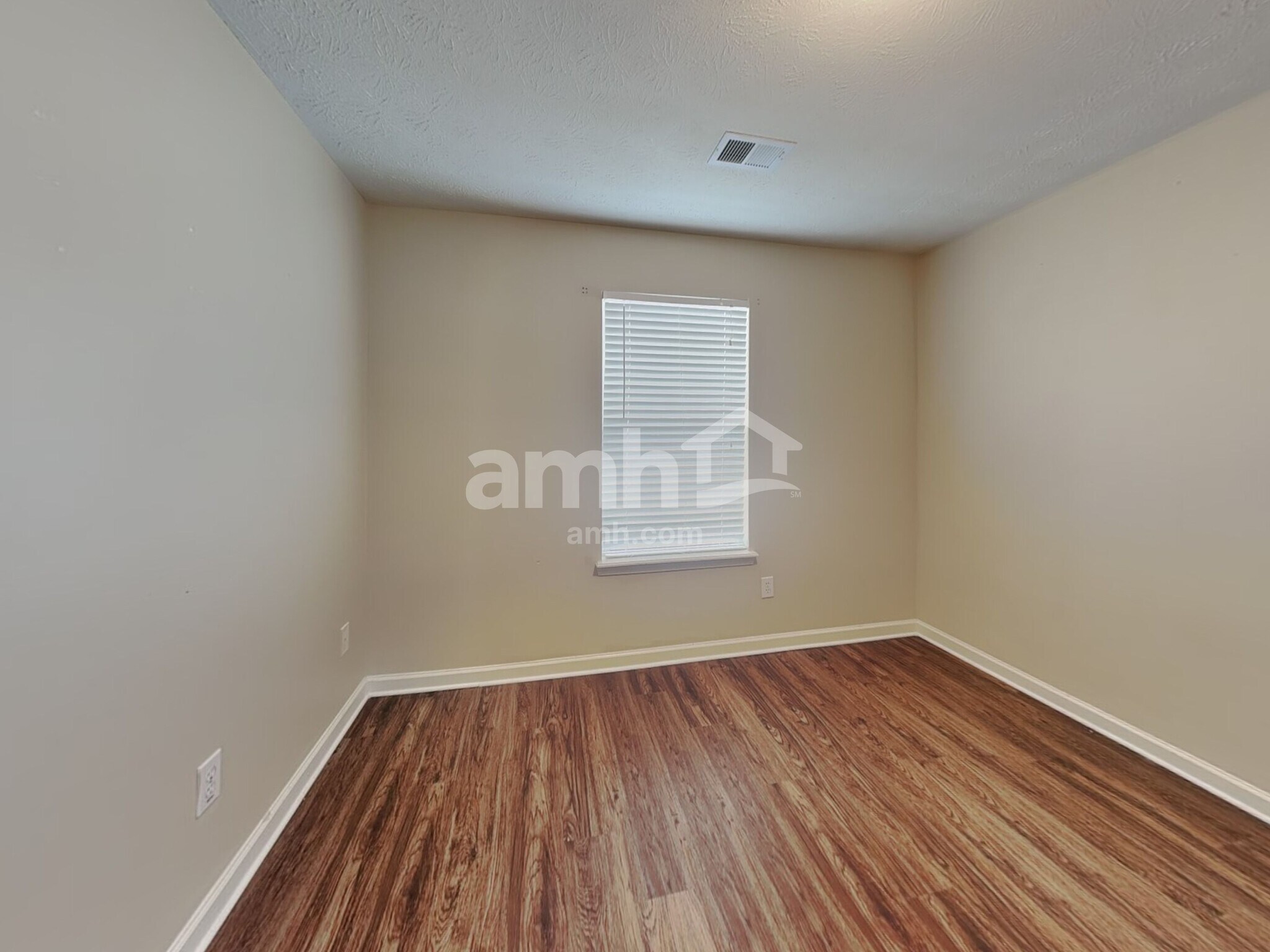 Building Photo - 3052 Lake Park Trail