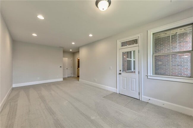 Building Photo - 1642 Canopy Chase NE