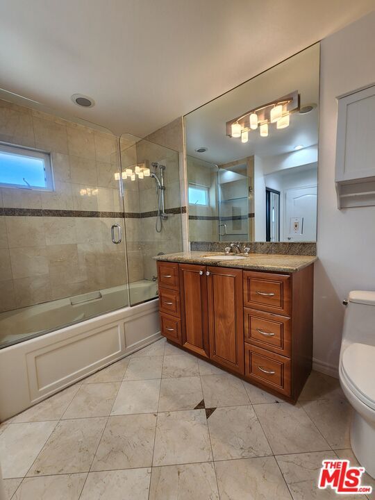 Building Photo - 17118 Oak View Dr