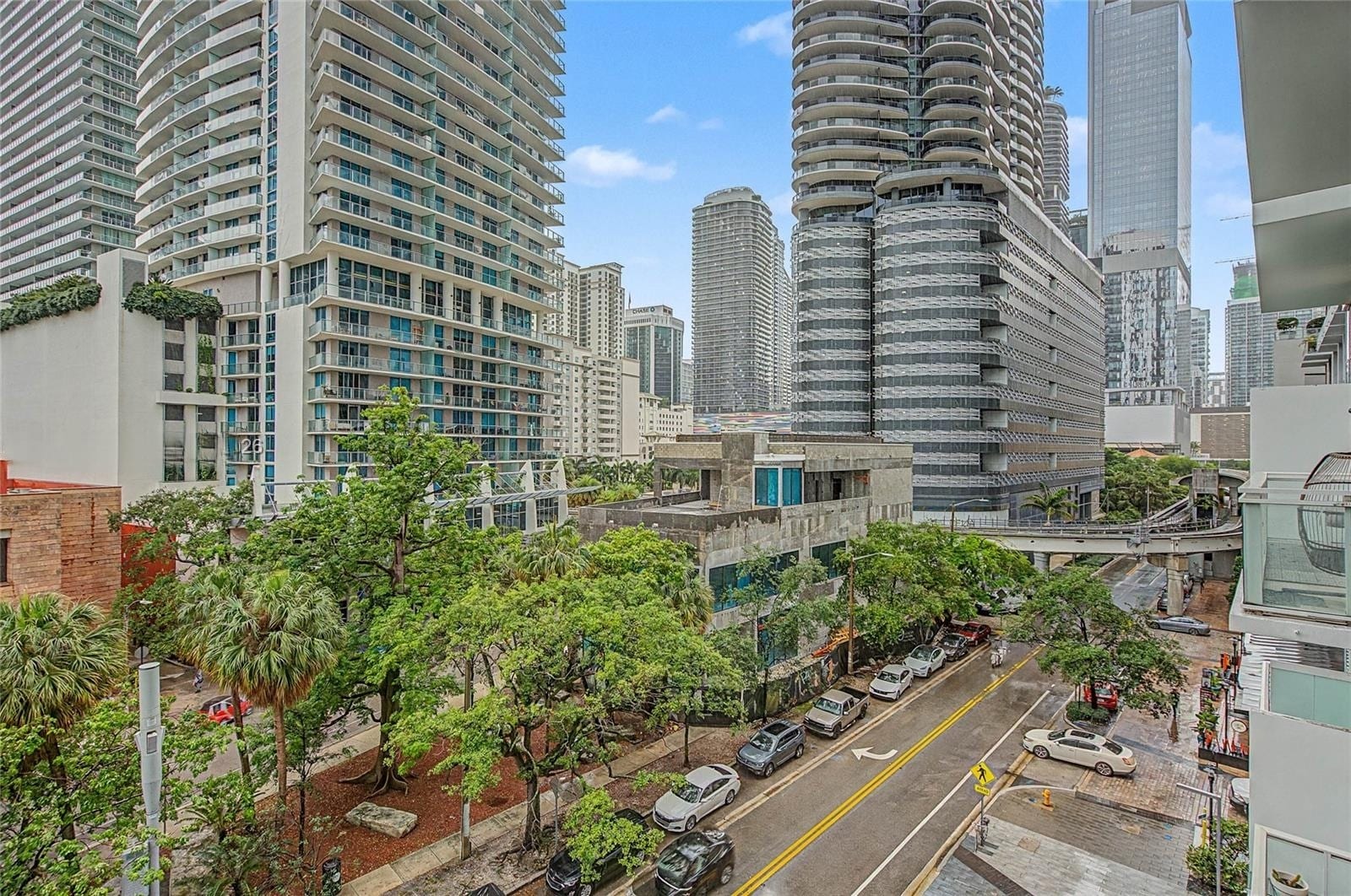 Building Photo - 1080 Brickell Ave