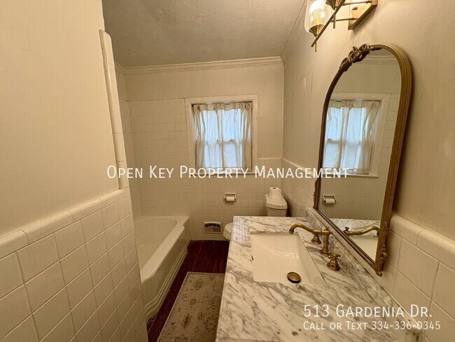 Building Photo - 513 Gardenia Dr