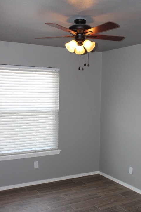 Building Photo - 505 SW 149th Pl