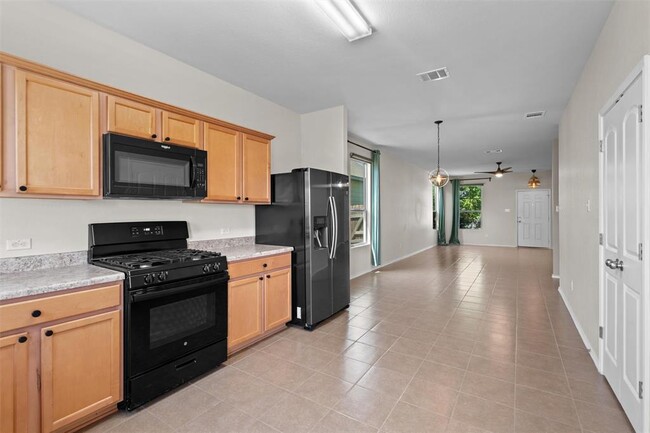 Building Photo - 133 Carlina Lp