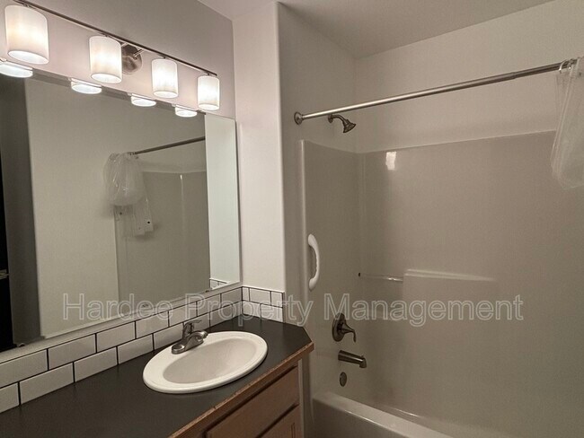 Building Photo - 2354 E Mugo St