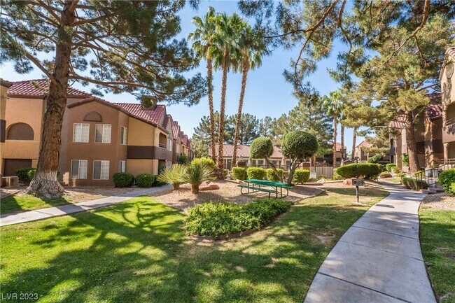 Building Photo - 2200 S Fort Apache Rd