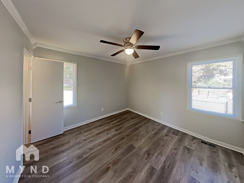 Building Photo - 5720 Raynor Rd