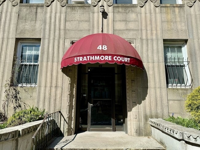 Building Photo - 48 Strathmore Rd