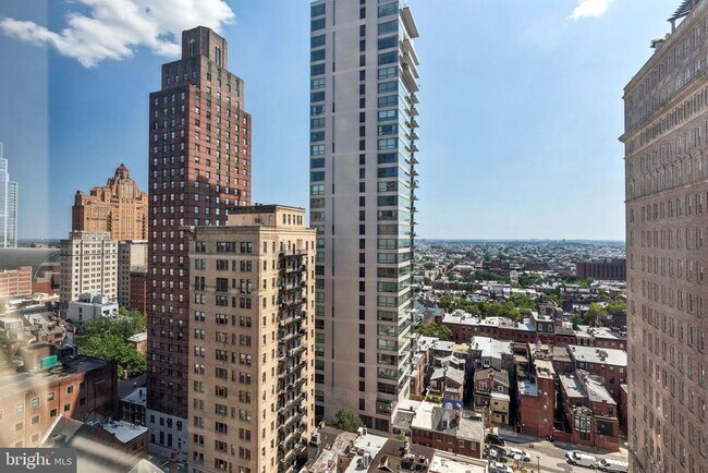Building Photo - 1701-15 Locust St