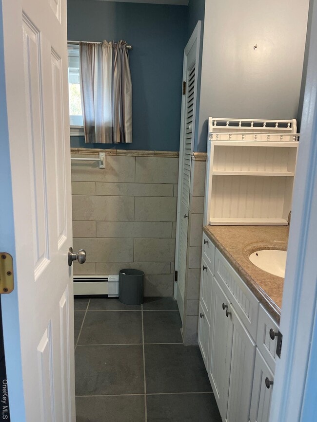 Building Photo - 14 Pine Acres Blvd