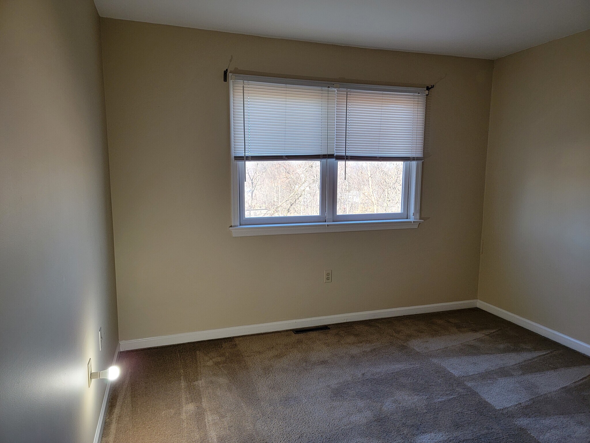 Building Photo - 46 Ironstone Dr