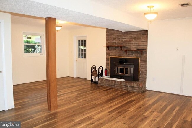 Building Photo - 6416 Albemarle St