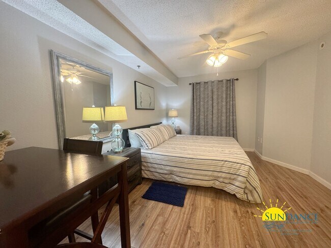Building Photo - FURNISHED waterfront condo in Desirable In...