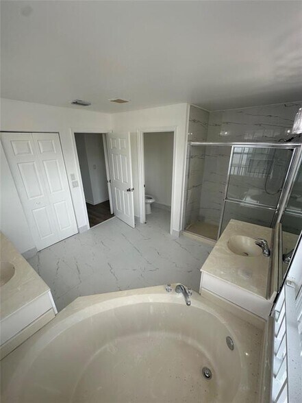 Building Photo - 13376 SW 47th St