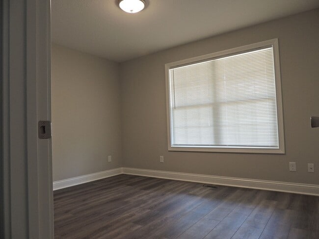 Building Photo - COMING SOON -  Charming Home in Maryville ...