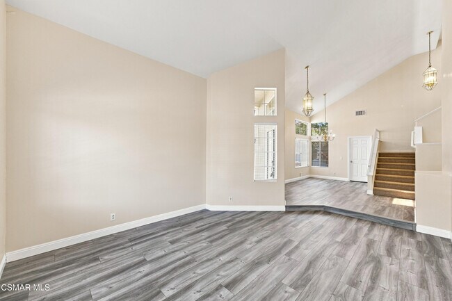Building Photo - 556 Myrtle Ct