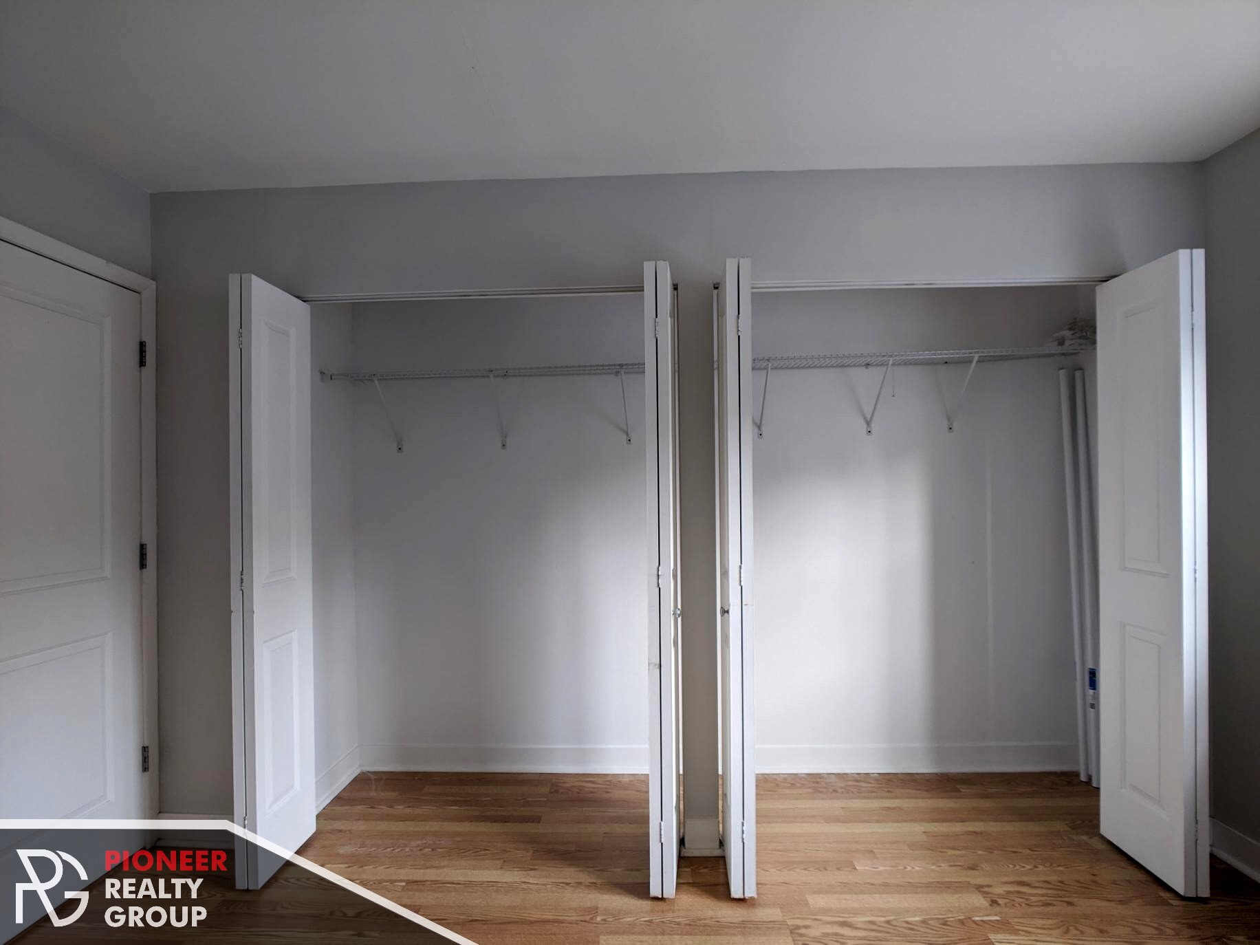 Building Photo - 618 W Wrightwood Ave