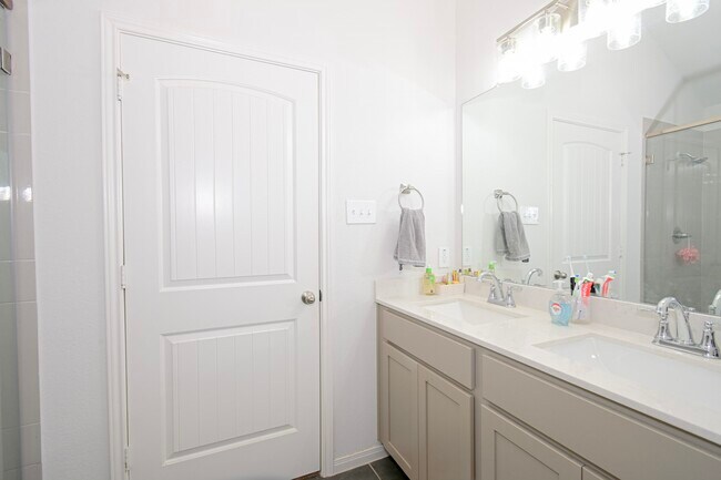 Building Photo - 21534 Cypress Trellis Dr
