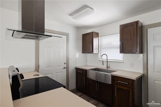 Building Photo - 2120 Grambling Ave