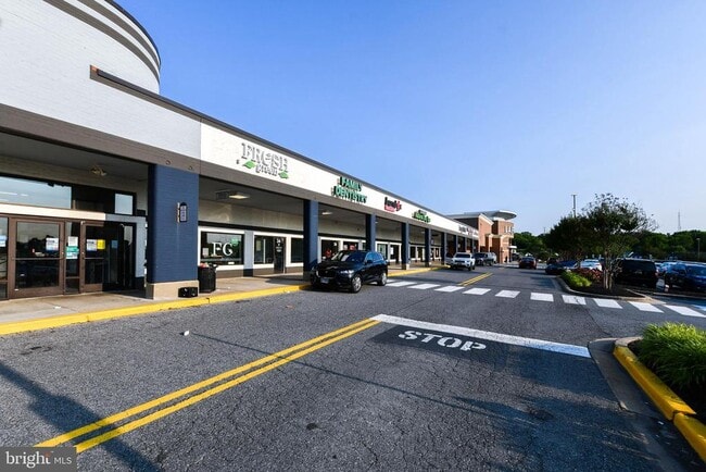 Building Photo - 12330 Chesterton Dr