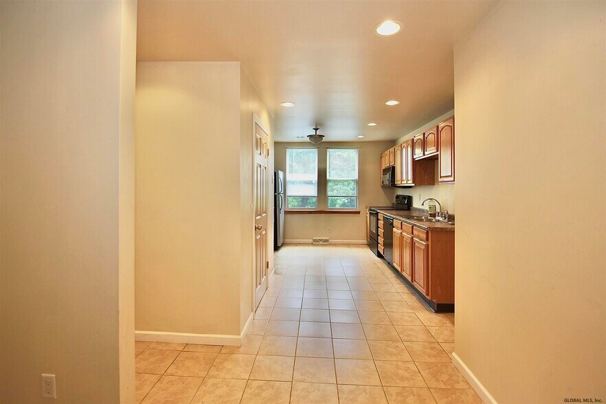 Building Photo - 7988 Mariaville Rd