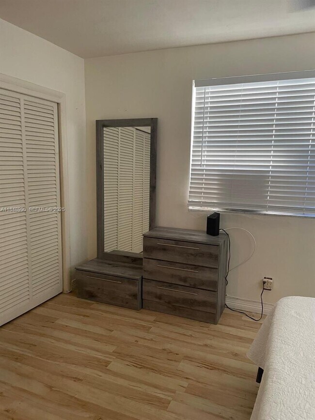 Building Photo - 2200 S Ocean Dr