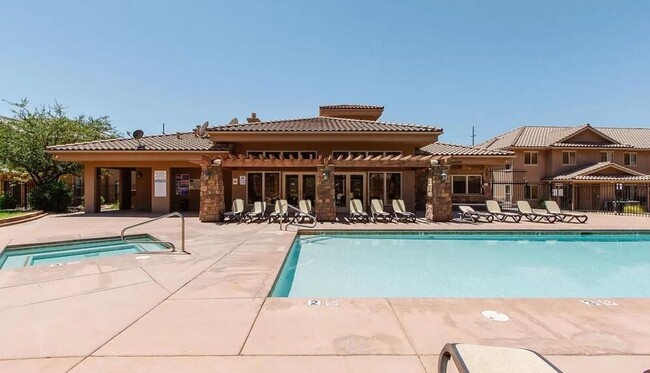 Building Photo - Cottage at Fossil Hills Townhome