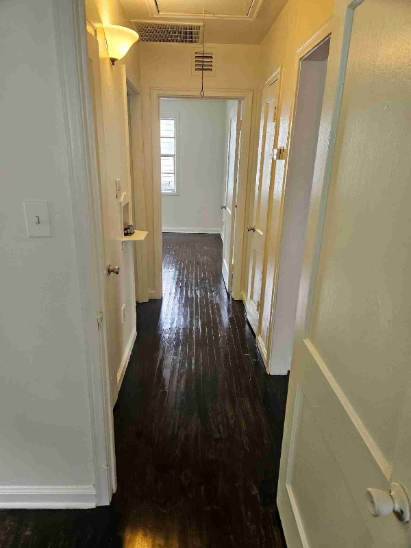 Building Photo - 464 Fernwood Ave