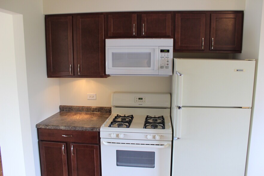 Building Photo - 14437 S Ravinia Ave