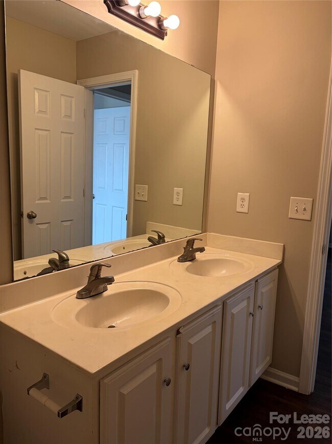 Building Photo - 3707 Rocky Brook Ct