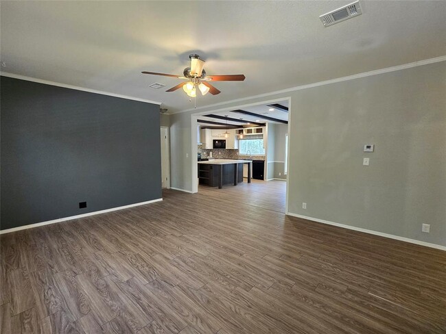 Building Photo - 1555 US-90