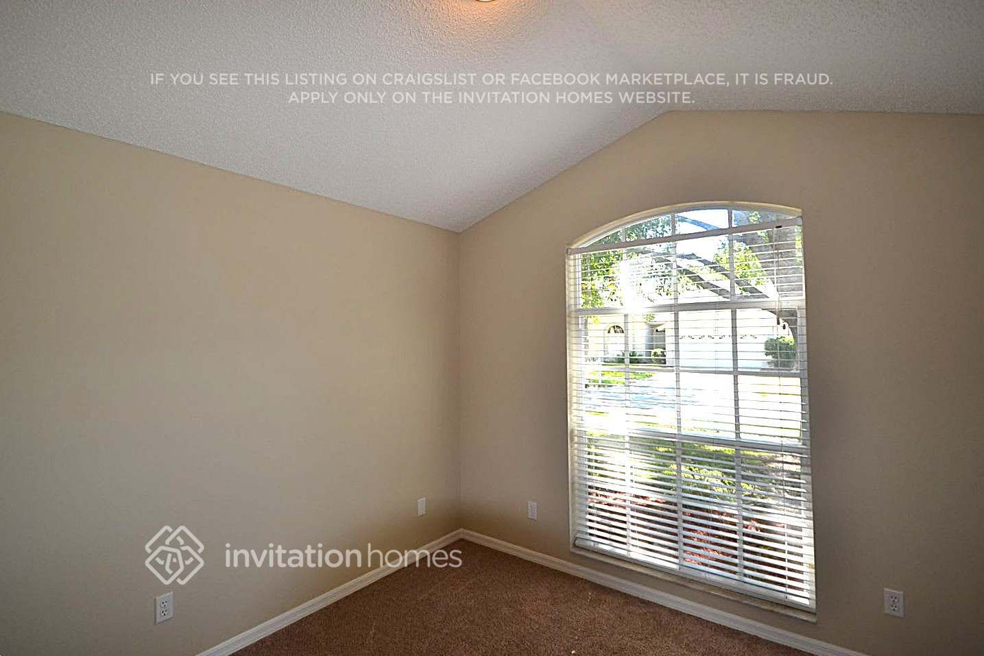 Building Photo - 5902 Azure Dr