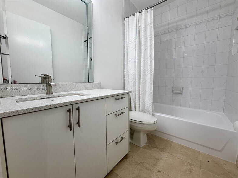 Building Photo - 9658 SW 138th Ave