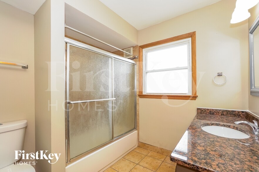 Building Photo - 17922 Rose St