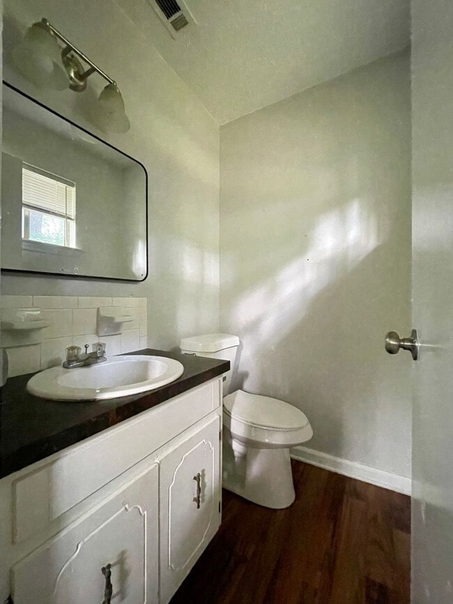 Building Photo - For Rent – 3 Bedroom, 1.5 Bath Home in Jac...