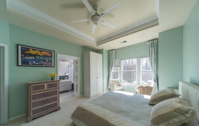 Building Photo - 6931 Rolling Creek Way