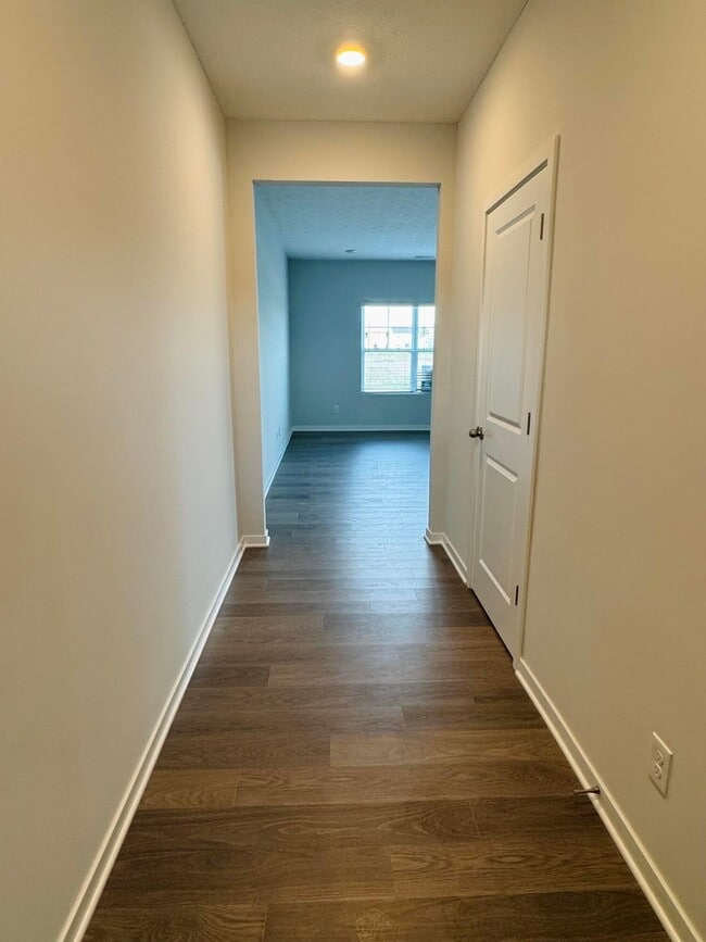 Building Photo - 6318 Marinelli Dr S