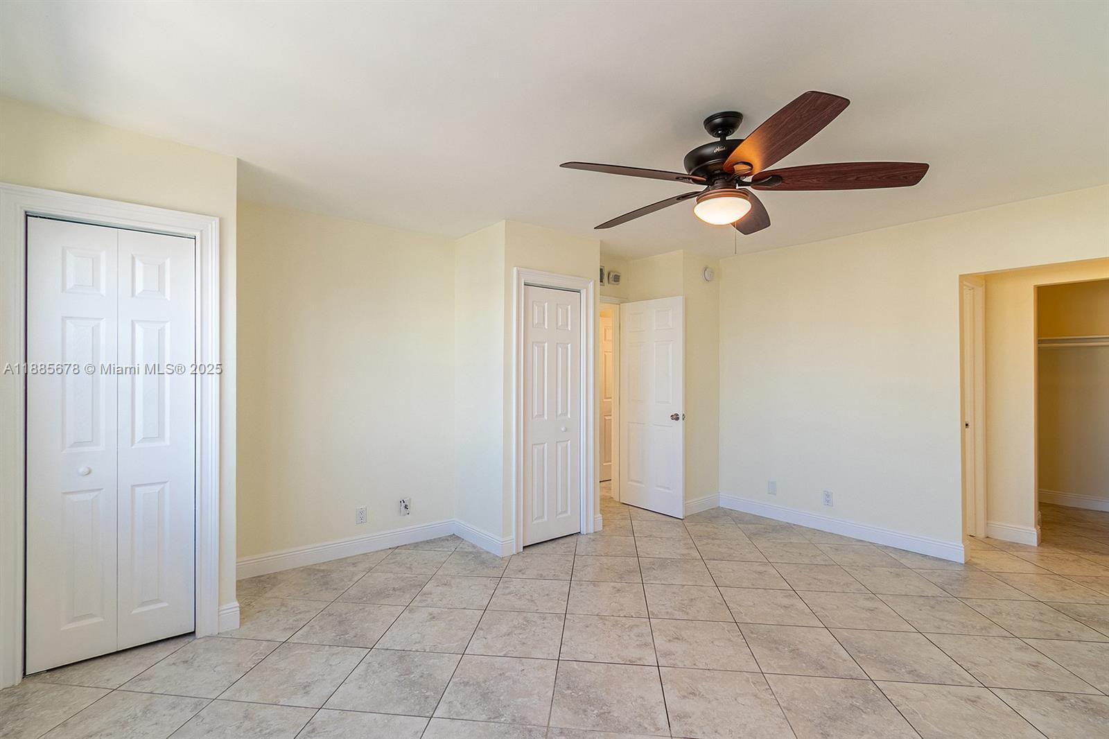 Building Photo - 121 Golden Isles Dr