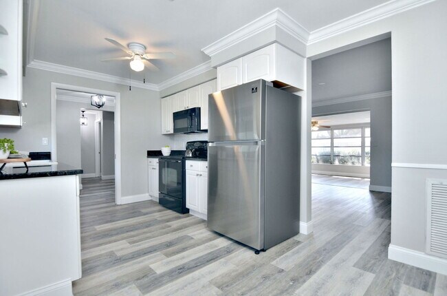 Building Photo - 10994 90th Terrace