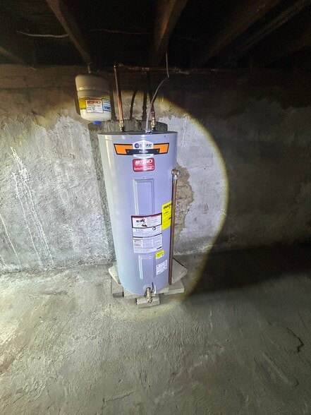 Building Photo - 1608 3rd St