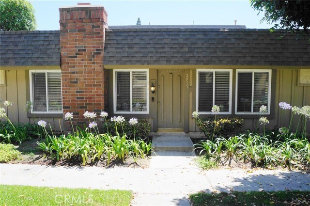 Building Photo - 2015 E Saddlewood Ln