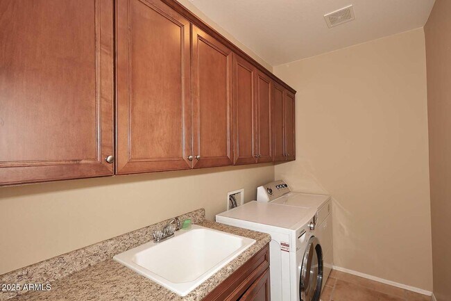 Building Photo - 9901 E Bahia Dr