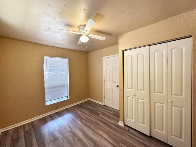 Building Photo - Beautiful 2 Bedroom, 1 Bathroom House in Fifth Avenue Available Now