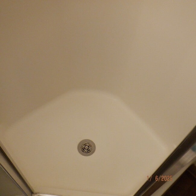 Building Photo - 83-3-2