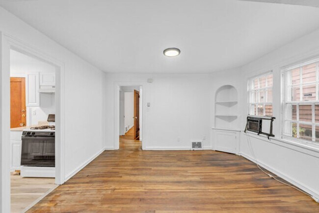 Building Photo - 3474 Daleford Rd