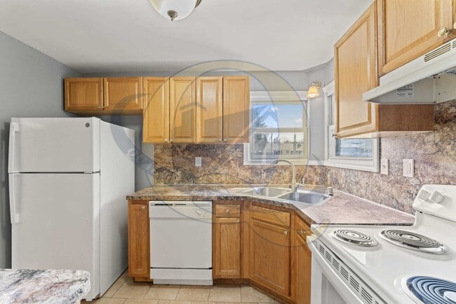 Building Photo - Kearsley Schools!