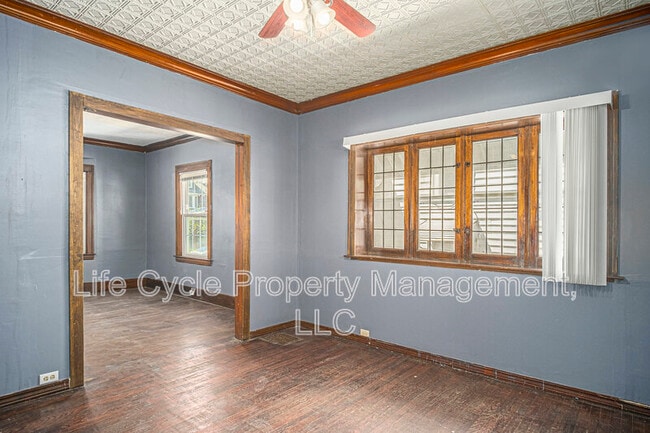 Building Photo - 1321 Bemis St SE
