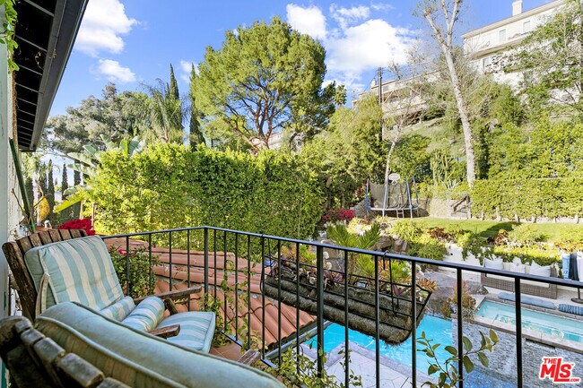 Building Photo - 5176 Don Pio Dr