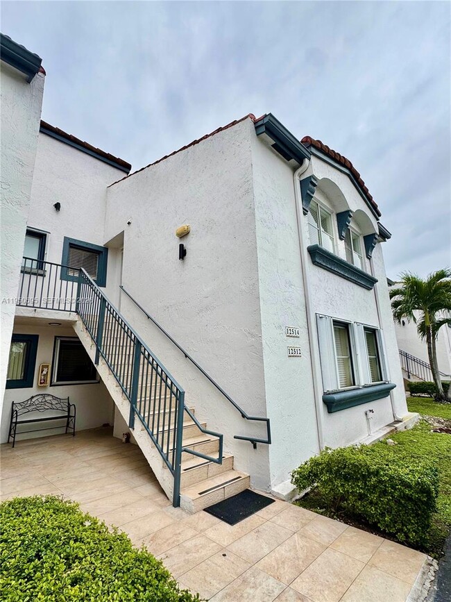 Building Photo - 12514 NW 11th Trail